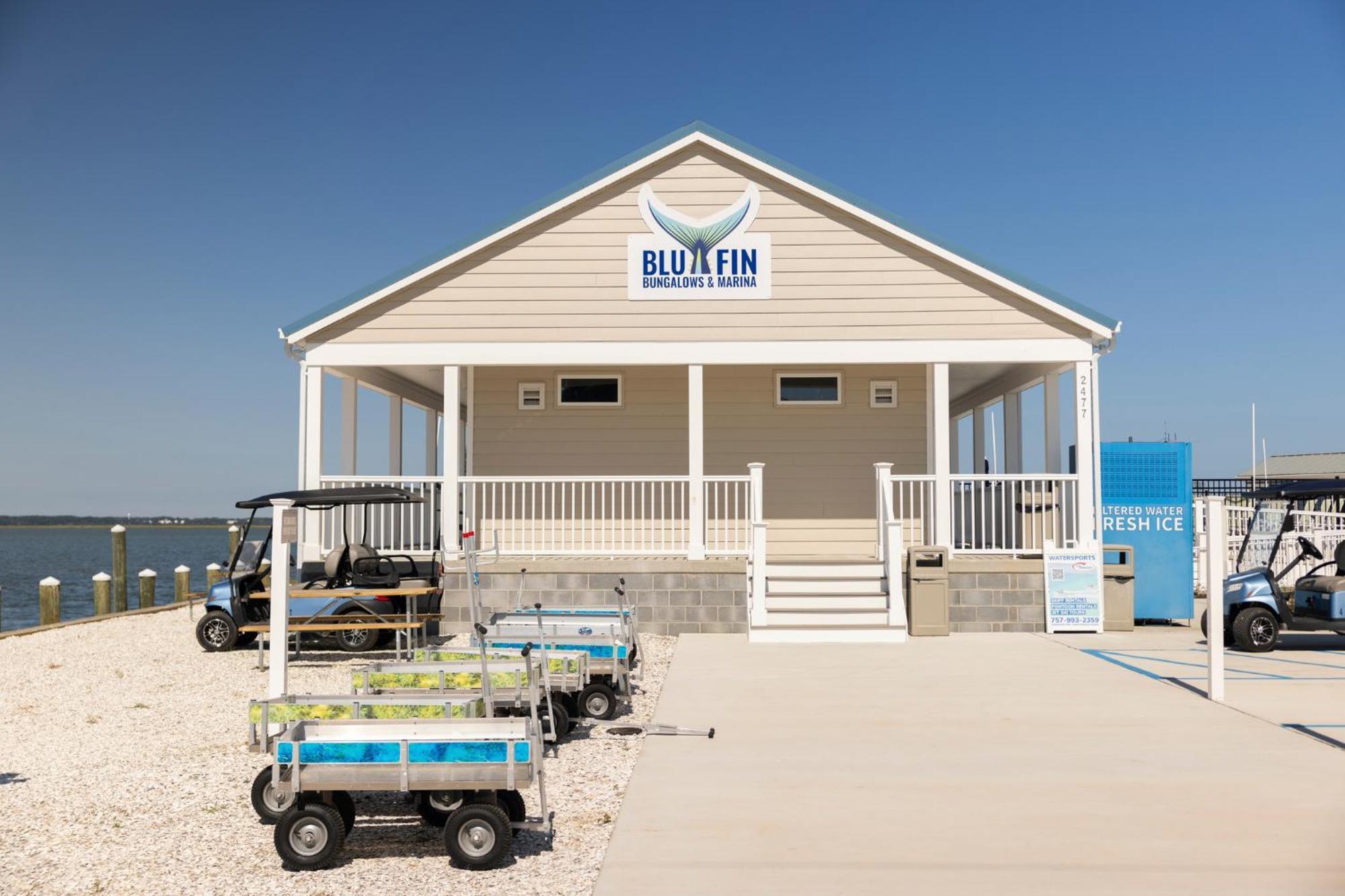 Blufin Bungalows & Marina Chincoteague Bagian luar foto