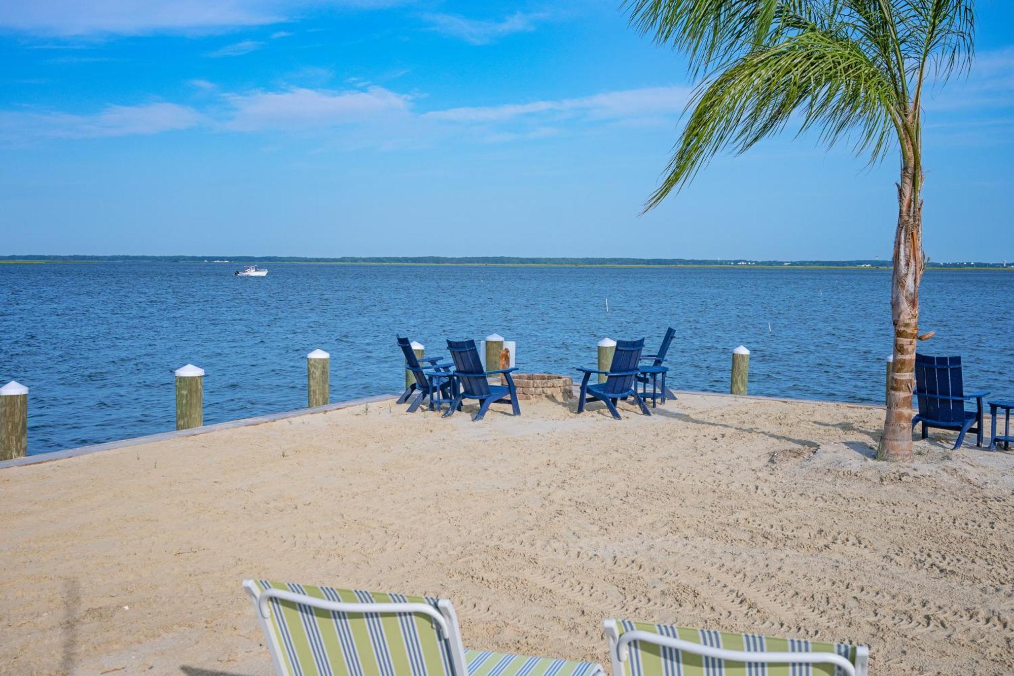 Blufin Bungalows & Marina Chincoteague Bagian luar foto