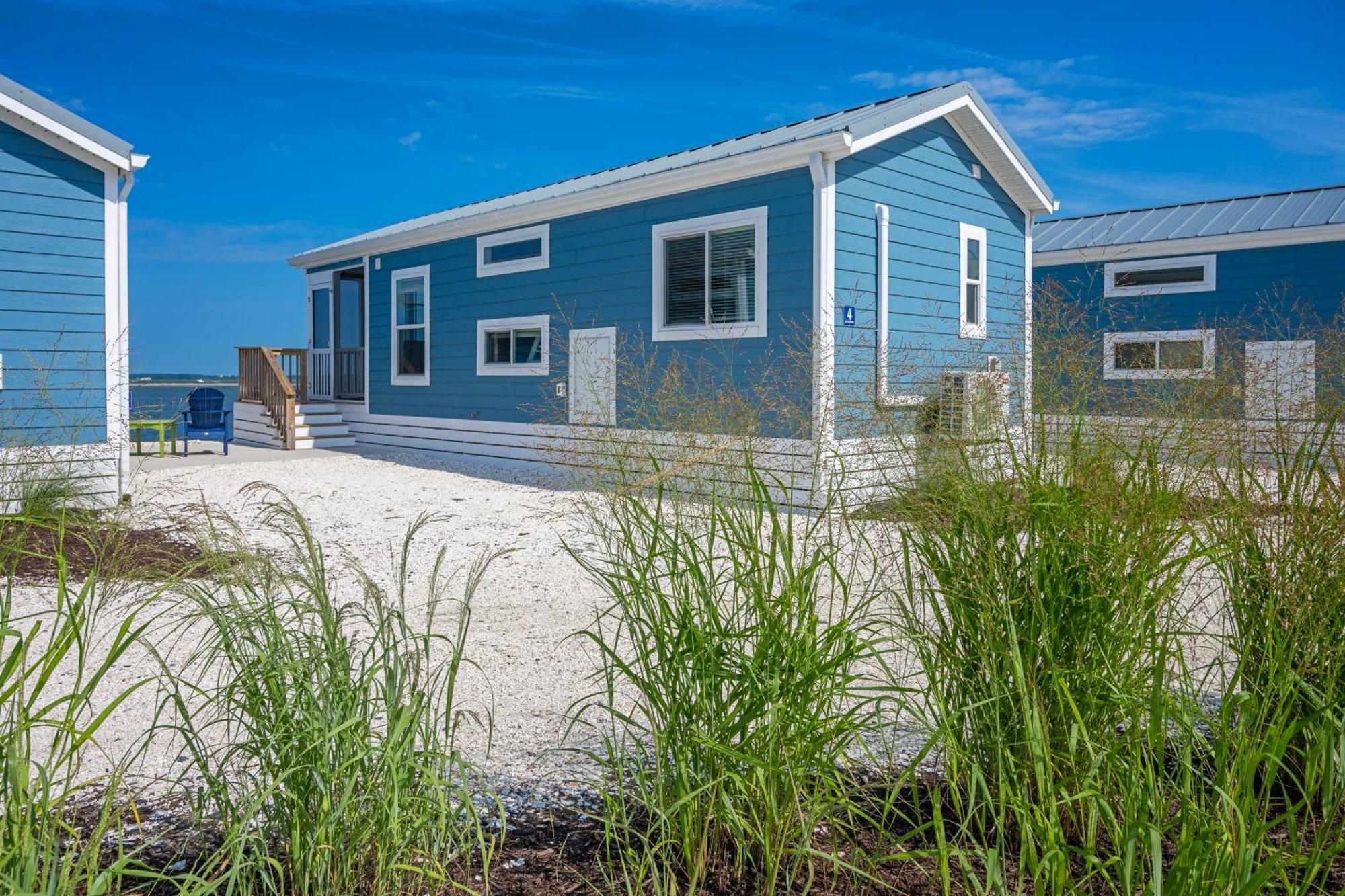 Blufin Bungalows & Marina Chincoteague Bagian luar foto