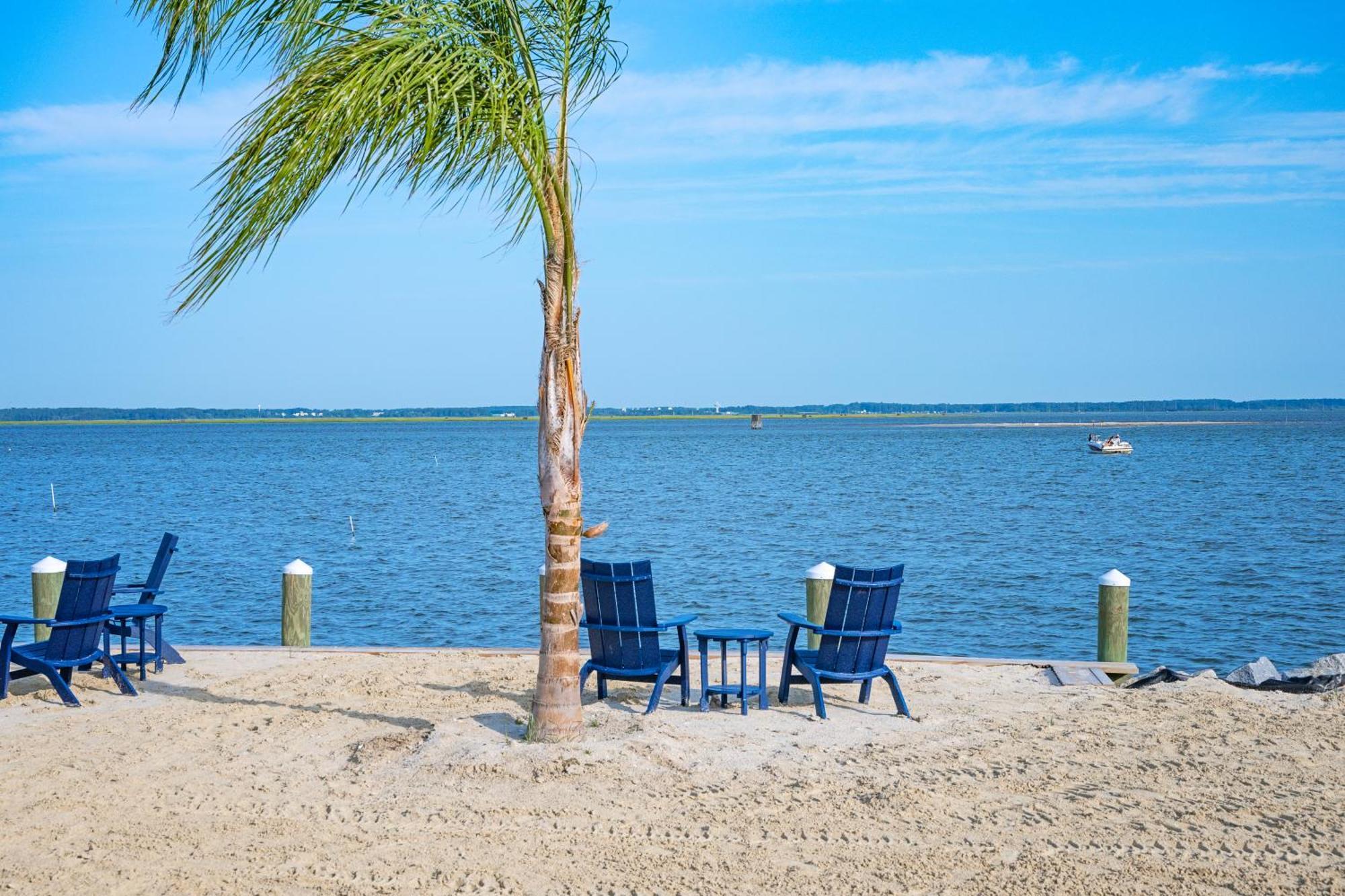 Blufin Bungalows & Marina Chincoteague Bagian luar foto
