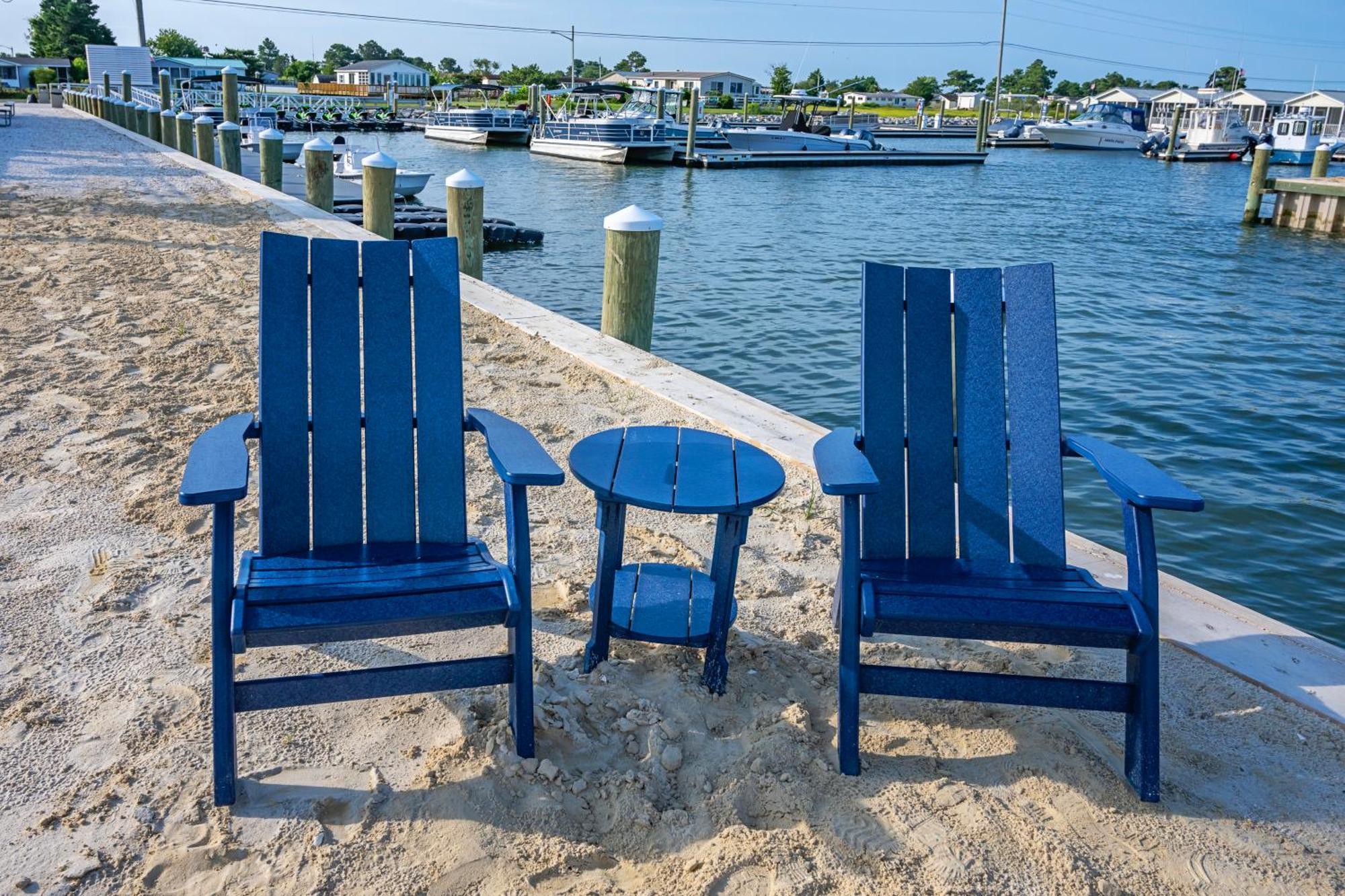 Blufin Bungalows & Marina Chincoteague Bagian luar foto