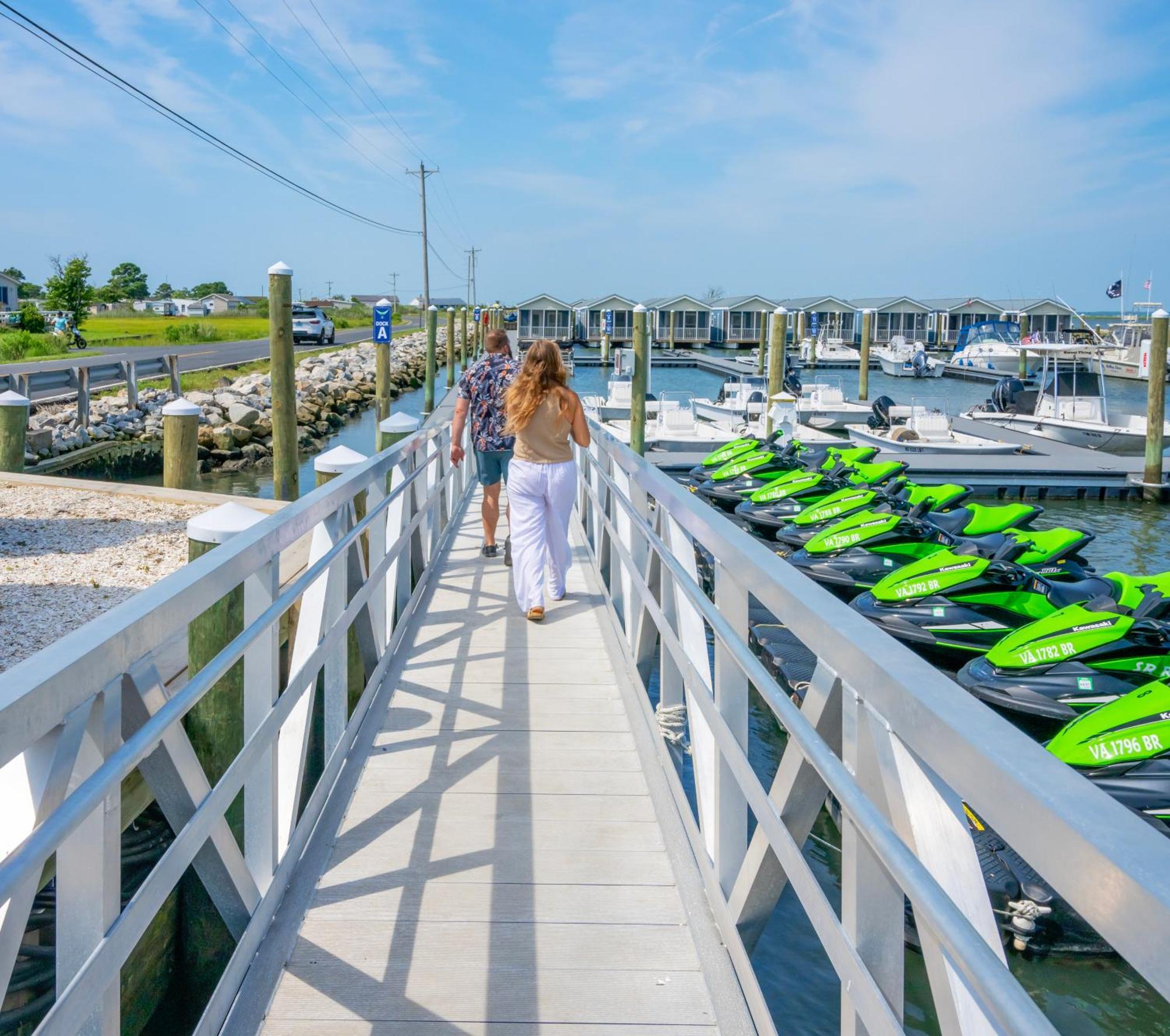 Blufin Bungalows & Marina Chincoteague Bagian luar foto